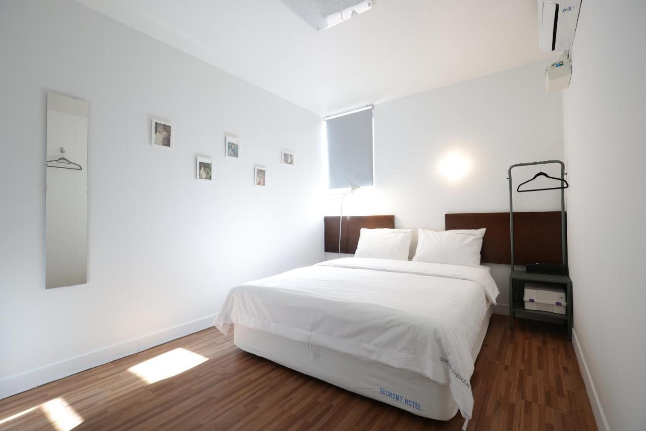 Ekonomy Haeundae Hostel Busan Esterno foto