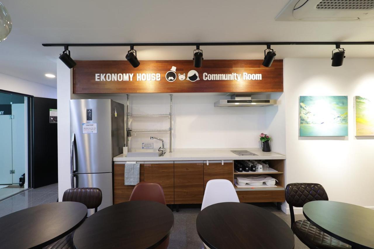 Ekonomy Haeundae Hostel Busan Esterno foto