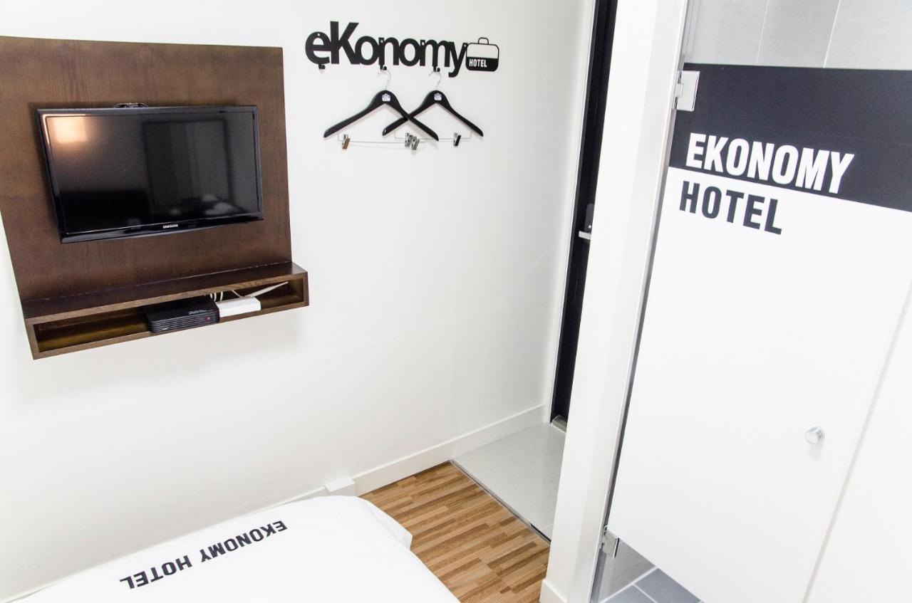 Ekonomy Haeundae Hostel Busan Esterno foto