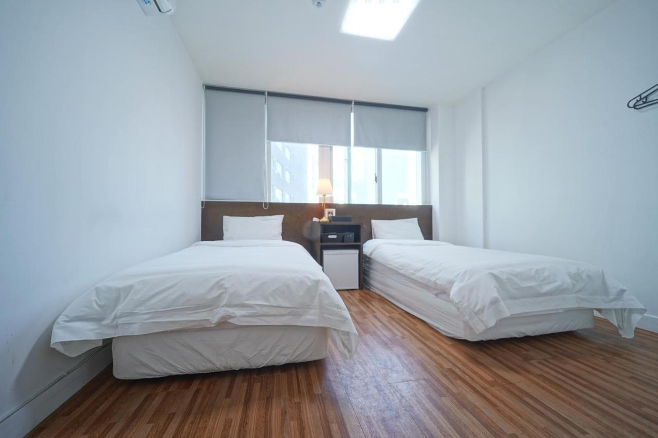 Ekonomy Haeundae Hostel Busan Esterno foto