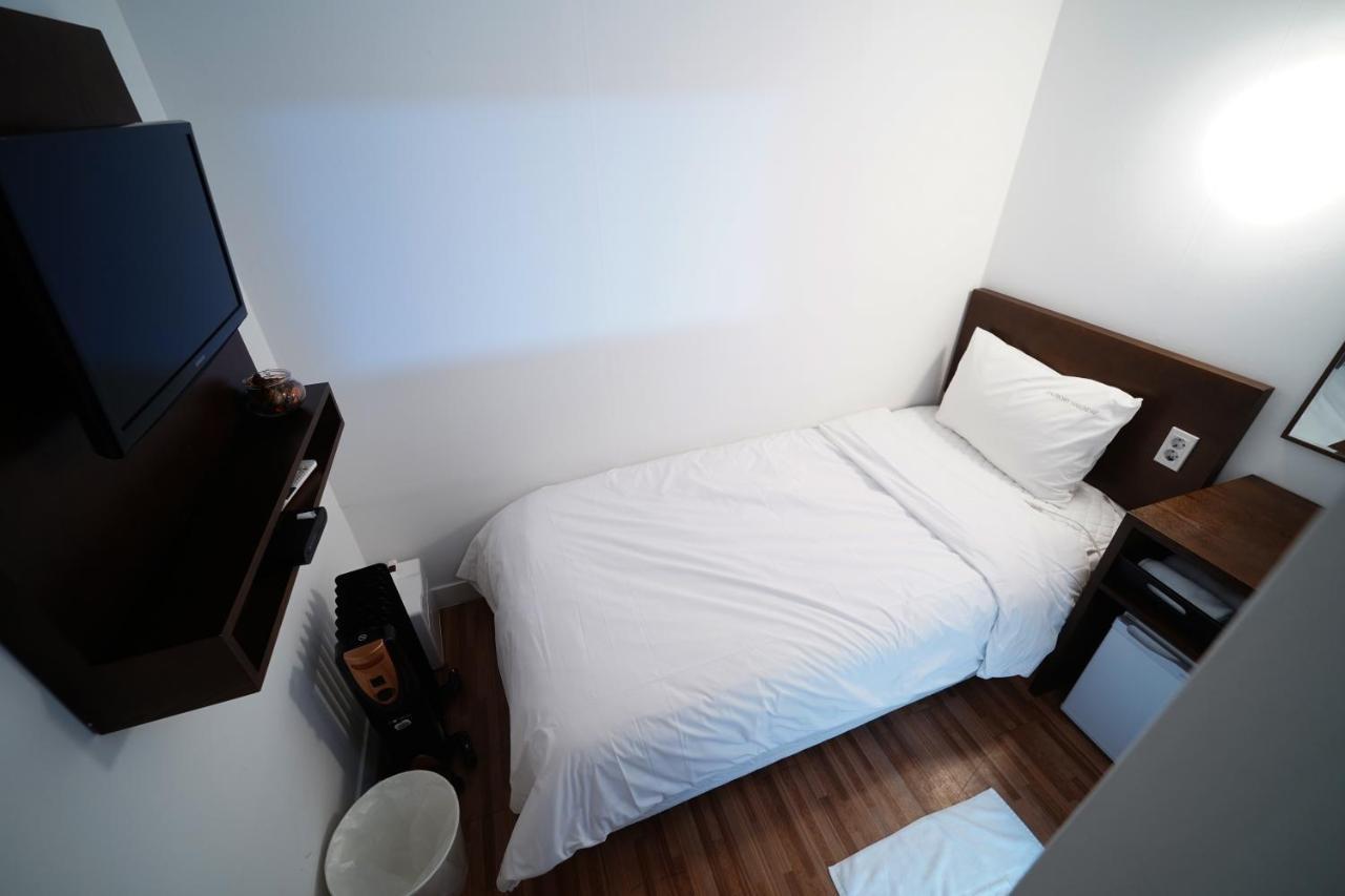Ekonomy Haeundae Hostel Busan Esterno foto