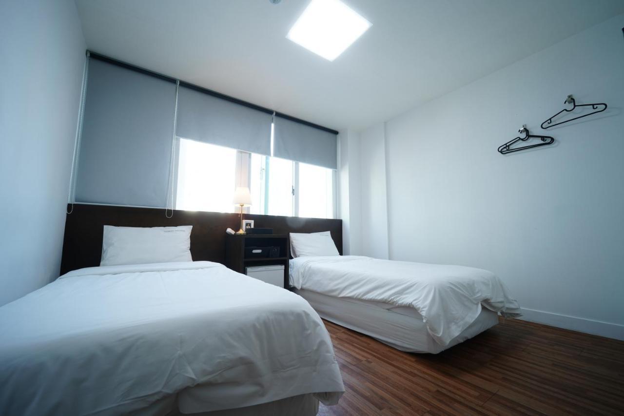 Ekonomy Haeundae Hostel Busan Esterno foto