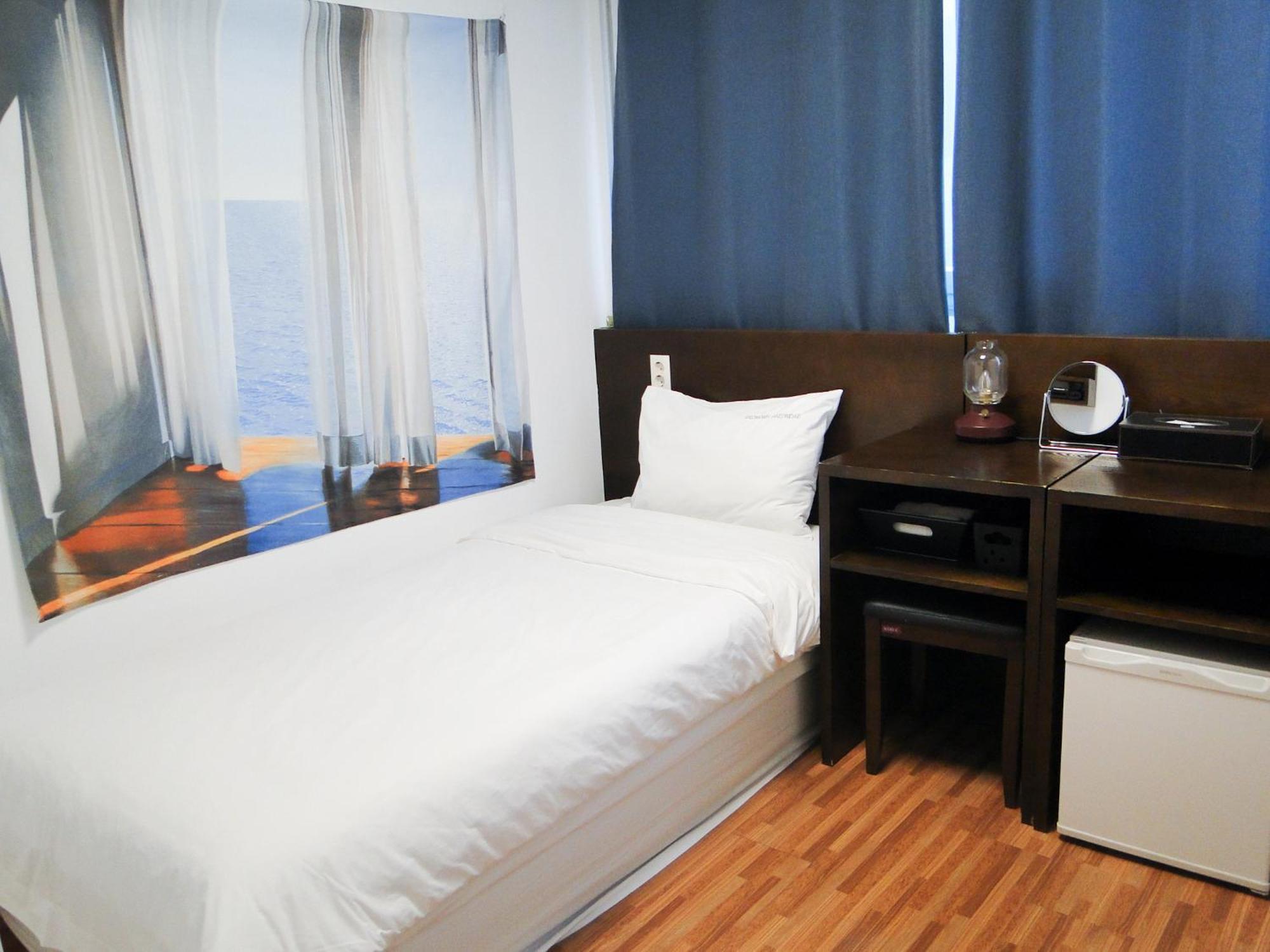 Ekonomy Haeundae Hostel Busan Esterno foto