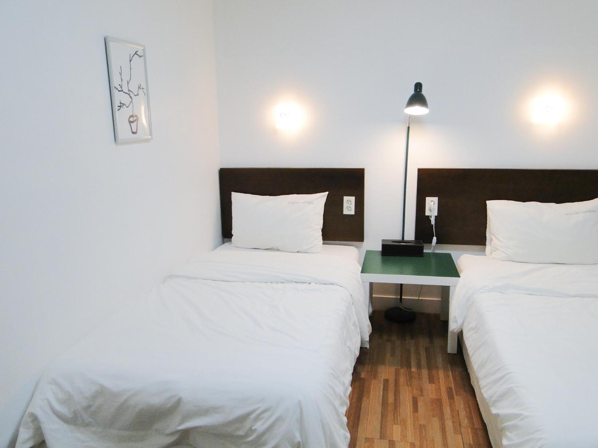 Ekonomy Haeundae Hostel Busan Esterno foto